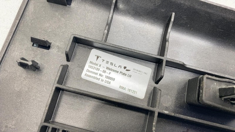 ⭕ 16-20 Tesla Model X Front Left Door Sill Step Welcome Plate Trim 105