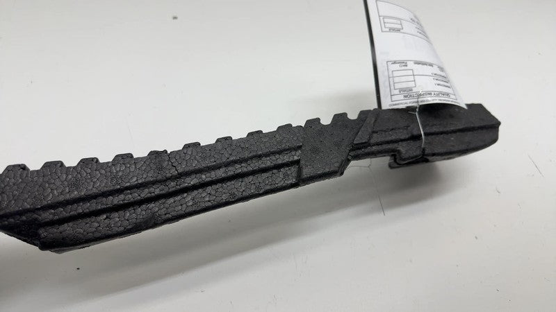 9Y0.807.666.J ⭕ 2024 Porsche Cayenne Front Passenger Right Grille Insulator Foam 9Y0807665J