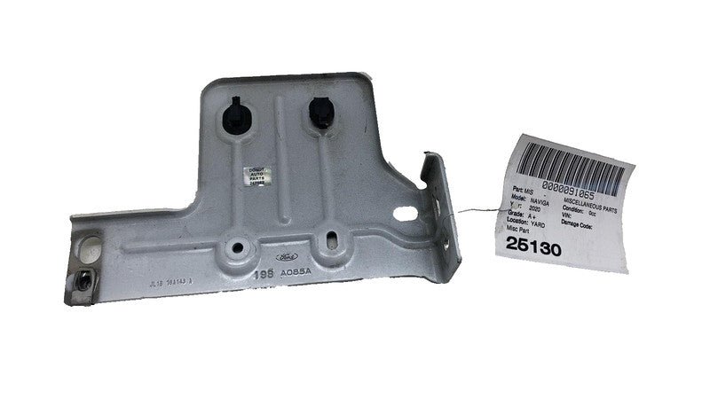 ⭕ 2018-2024 Lincoln Navigator Front Left Side Fender Mount Bracket JL1