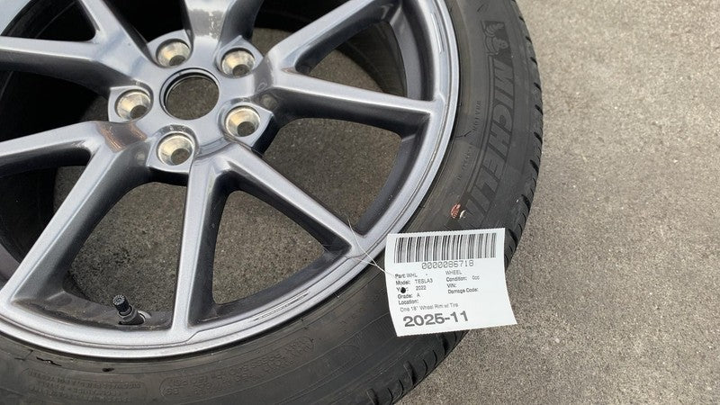 ⭕ 21-23 Model 3 Wheel Rim 18x8.5J +40MM w/ Michelin Tire 235/45 R18 10