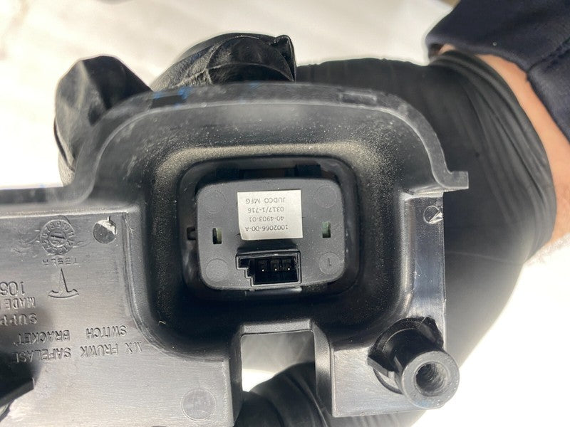 106277100A ⭕ 2016-2020 Tesla Model X Front Frunk Opening Switch Release Button 1002066-00-A