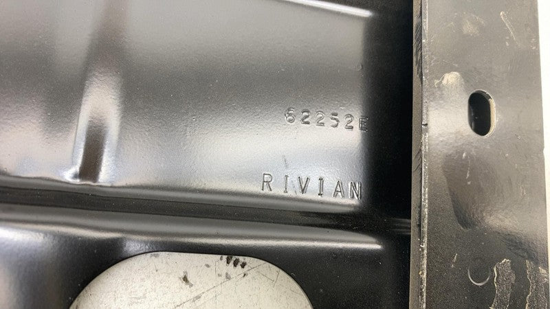 ⭕2022-2024 Rivian R1T Under Body Brace Center Mount Support Bracket Assembly OEM