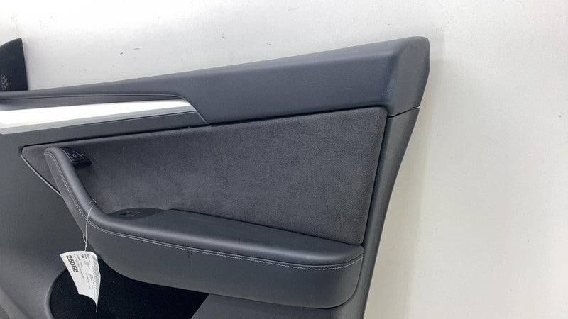 1997295-00-C ⭕ 20-24 Tesla Model Y Front Right Door Panel Trim Card Cover White 1997295-00-C