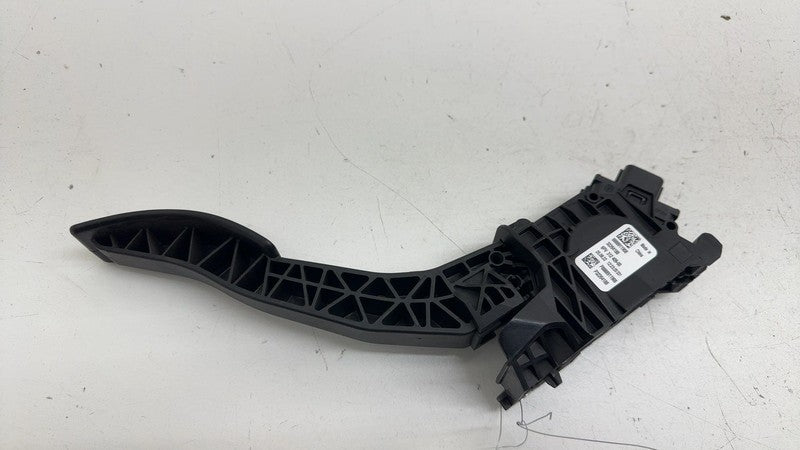32264188 ⭕2021-2024 Polestar 2 Front Driver Gas Pedal Accelerator Throttle Pedal 32264188