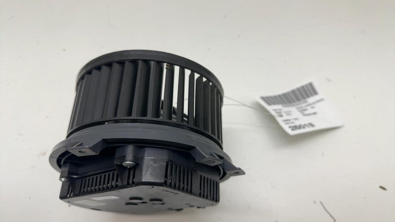 ⭕ 2016 Chevy Silverado 1500 A/C Heater Blower Motor Fan DRF-84A34-001A