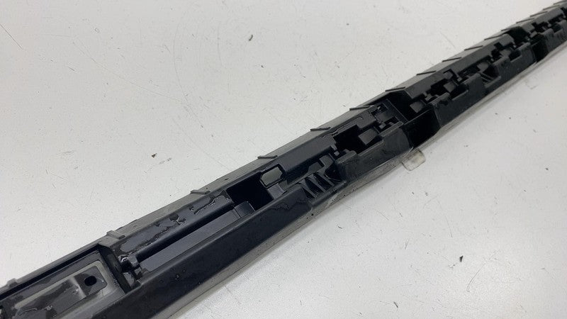 32216386 ⭕ 2021-2023 Polestar 2 Front Left Skirt Rocker Molding Panel Bracket LH 32216386