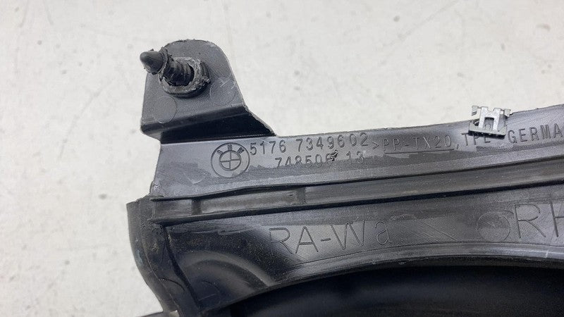 ⭕ 2018 2019 BMW 530e Front Right Engine Compartment Rubber Gasket Flap