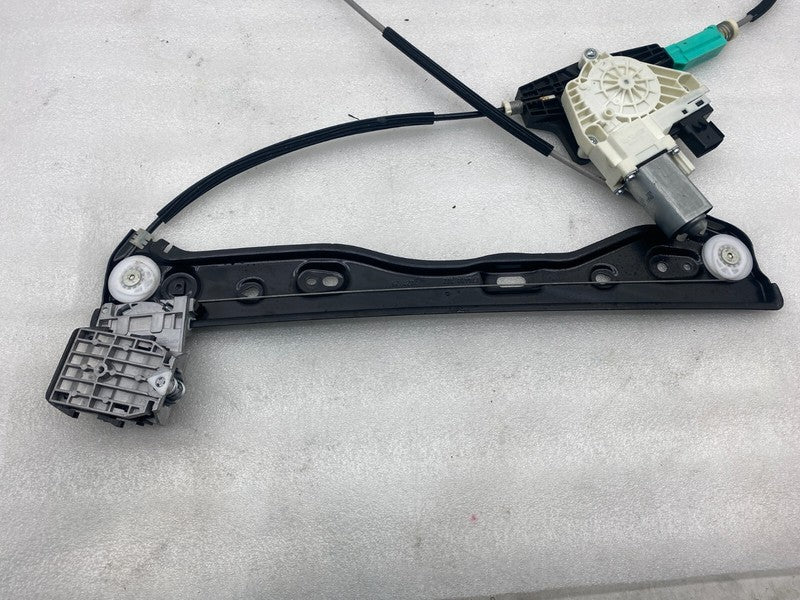 ⭕ 20-24 Tesla Model Y Front Passenger Side Door Window Regulator & Mot