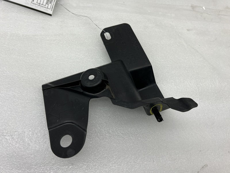 ⭕ 2016-2023 Mazda MX-5 Miata Front Right Splash Shield Guard Cover LH 