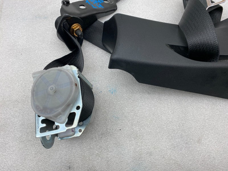 1023136 00 C ⭕ 12-15 Model S MS Rear Left C-Pillar Middle Trim Panel + Seat Belt 1023136-00-C