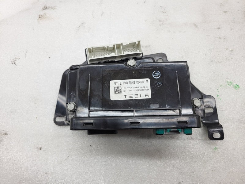 1007511 00 A ⭕2012-2020 Model S Power Trunk Liftgate & Park Brake Control Module 1007511-00-A