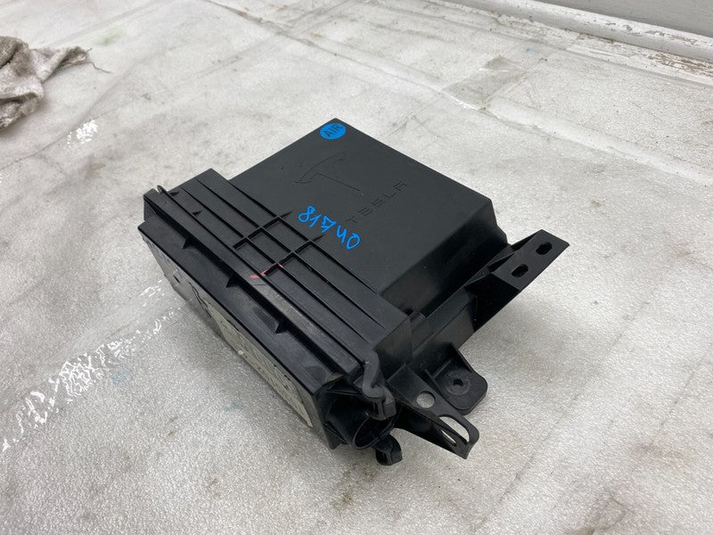 153515200E ⭕ 16-20 Model X Front BCM Body Comfort Control Module Enclosure Box 1535152-00-E