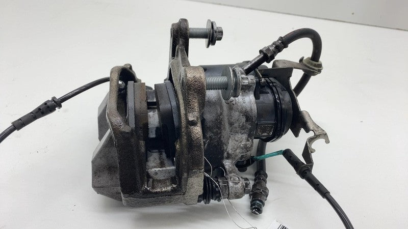 2017-2020 BMW 530e 530i G30 Rear Right Caliper + Brake Hose Line w/o S