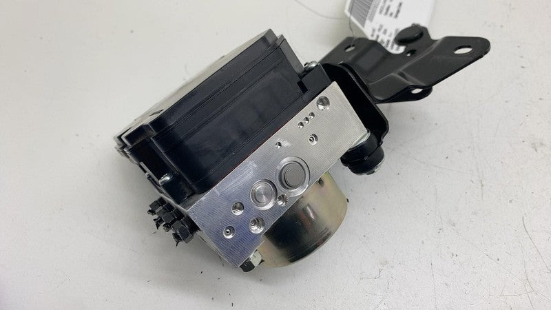⭕ 2023 2024 2025 Toyota Prius ABS Anti Lock Brake Pump Module Unit 445