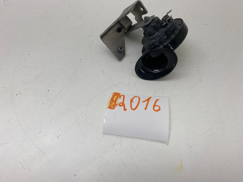E1 0020046 ⭕2012-2020 Tesla Model S MS Seger Low Pitch Tone Horn 12V 410 Hertz with Bracket