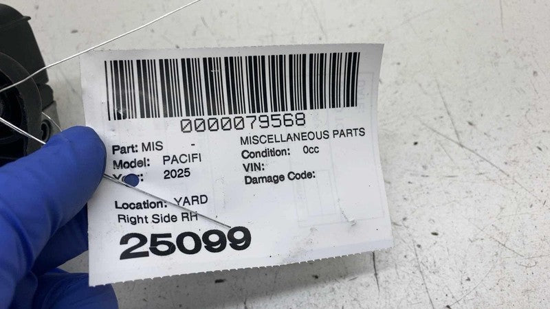 68292238AC ⭕ 17-25 Chrysler Pacifica Front Right Radiator Support Mount Bracket 68292238AC