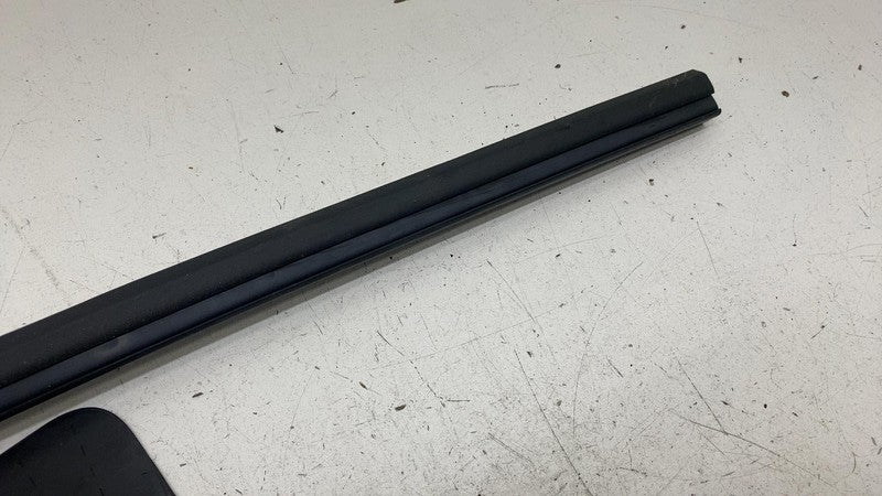 ⭕ 20-24 Model Y Front Left A-Pillar Flag Glass Weatherstrip Seal LH 15