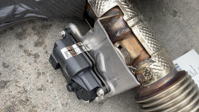 ⭕ 2022-2024 Chevrolet Chevy Corvette 6.2 V8 Exhaust System Rear Muffle