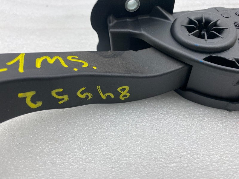 BE5C9F836AA ⭕ 2016-2020 Tesla Model S X Accelerator Throttle Pedal Assembly OEM BE5C9F836-AA
