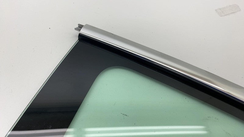 1514978 00 2017-2020 Tesla Model 3 M3 Rear Driver Side Corner Window Quarter Glass Left LH