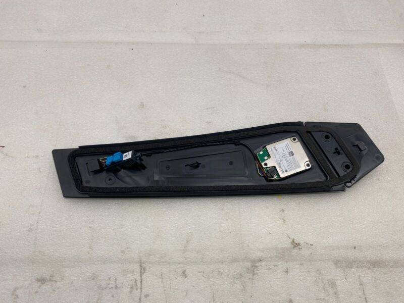 110044100E ⭕2017-2023 Tesla Model 3 Right B-Pillar Applique Glass Trim Molding 1100441-00-E