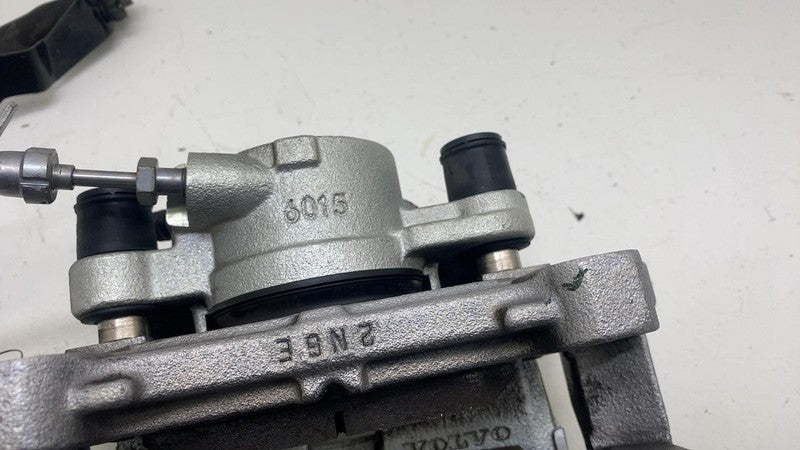32300768 ⭕ 2021-2023 Polestar 2 Front Driver Brake Caliper w/ Hose Line Left LH 32300768