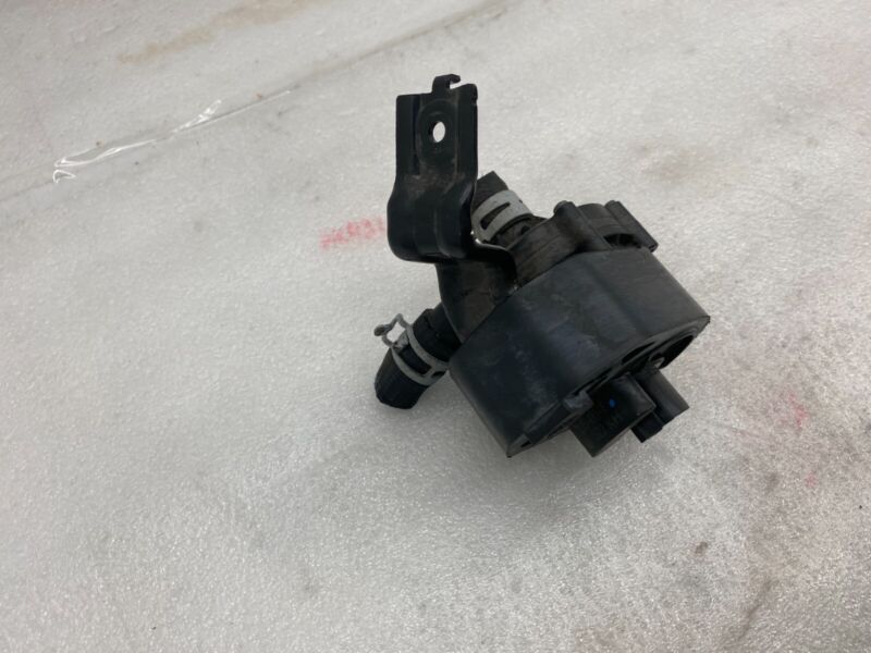 2016-2020 Tesla Model S MS Electric Auxiliary Coolant Water Pump w/ Bracket Assy