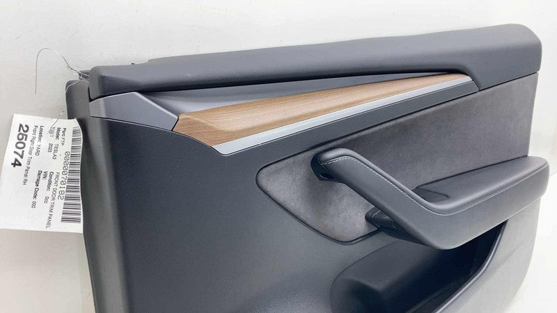 1593863-00-A ⭕ 21-23 Model 3 Front Passenger Side Interior Door Panel Trim Card Cover Right