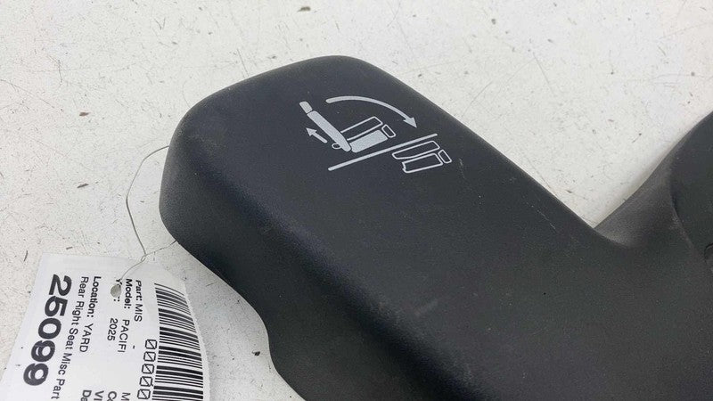 5RT78DX9AD ⭕ 2017-2025 Chrysler Pacifica Rear Right 2nd Row Seat Shield Cover RH 5RT78DX9AD