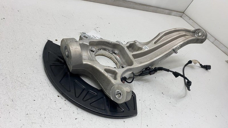 ⭕ 2022-2024 Rivian R1T Front Left Driver Side Spindle Knuckle LH OEM P