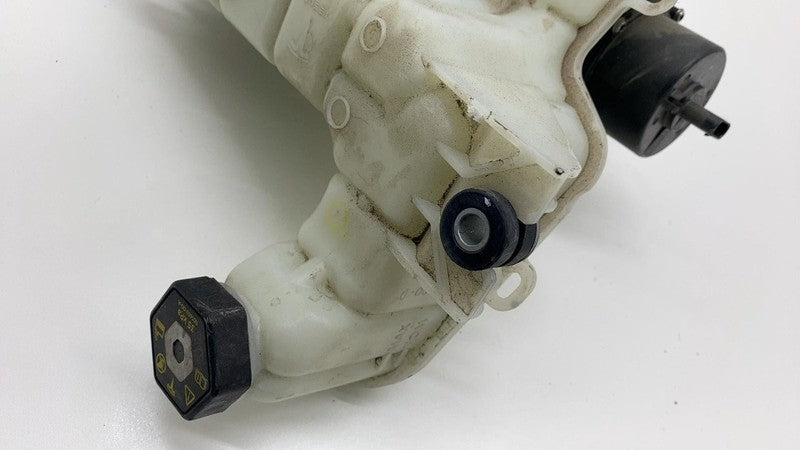 107761700D 2017-2020 Tesla Model 3 Reservoir Superbottle Tank Chiller EXV Oil Fluid Cooler