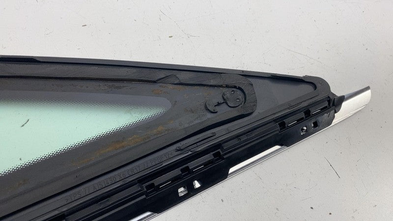 E6 43R-00050 ⭕ 2022 EQS 450+ V297 Rear Passenger Side Quarter Fixed Door Window Glass Right