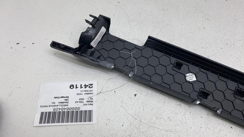110513200F ⭕ 21-24 Tesla Model X Rear Left Plastic Spine Racetrack Trim Panel 1105132-00-F