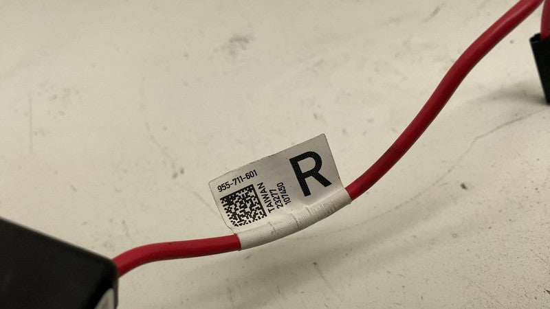 ⭕ 20-23 Model 3 Y Rear Right Radio Antenna Noise Filter Amplifier 1680