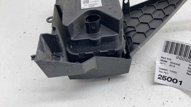 936054804 2018 2019 2020 BMW 530e Front Vehicle Sound Generator Speaker w/ Mount Bracket