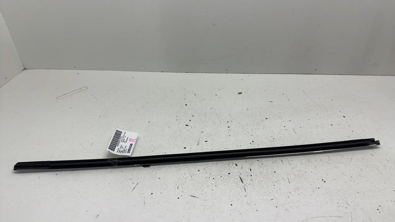 ⭕ 16-20 Tesla Model X Front Passenger Side Door Window Belt Molding Tr