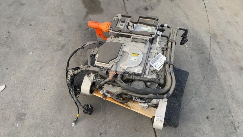 366011XFM0 2022 2023 2024 Kia EV6 Electric Engine Rear Drive Unit Motor Assembly RWD