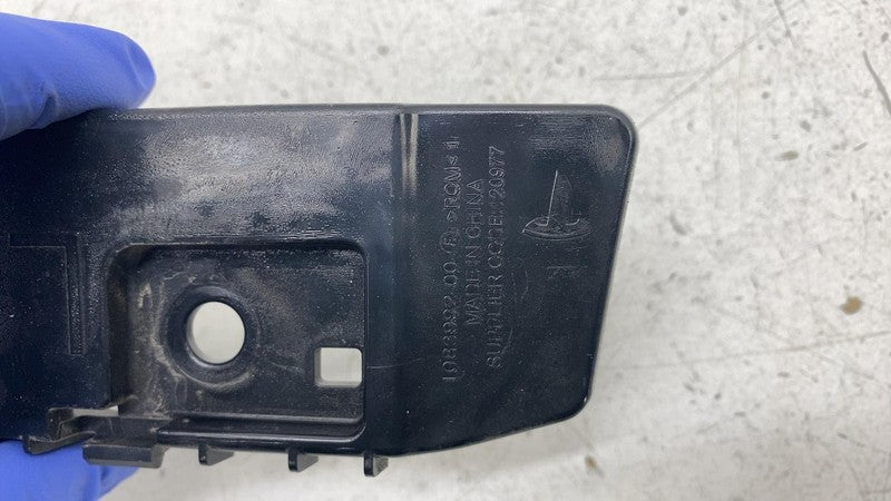 1083990-00-K ⭕ 2017-2023 Model 3 Rear Left Retainer Wing & Tail Light Bracket LH 1083990-00-K