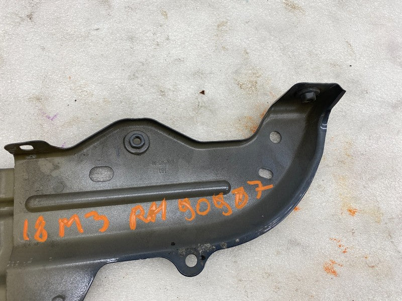 109230500B ⭕ 2017-2023 Tesla Model 3 Front Right Fender Mount Support Bracket 1092305-00-B