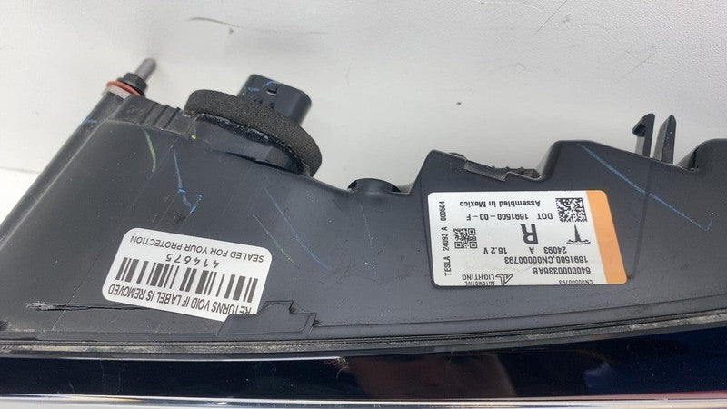 ⭕ 24-25 Model 3 Rear Passenger Taillight Quarter Tail Lamp Right RH 16