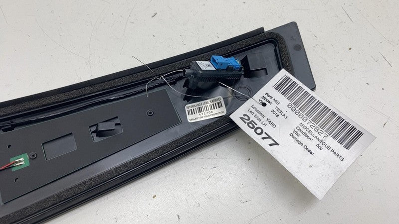 109297800C ⭕ 2017-2023 Tesla Model 3 Left B-Pillar Applique Glass Trim Molding 1100437-00-B