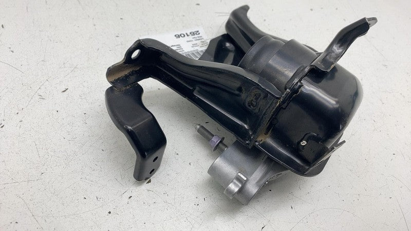 ⭕ 2023-2024 Toyota Prius Passenger Side Engine Motor Mount Bracket Support Right