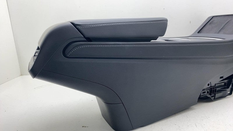 ⭕ 21-24 Model Y MY Front Center Console Armrest Cupholder Assy GEN2 16
