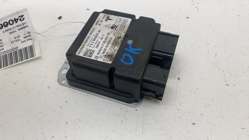⭕ 17-23 Tesla Model 3 M3 Safety Restraint Diagnostic Control Module 10