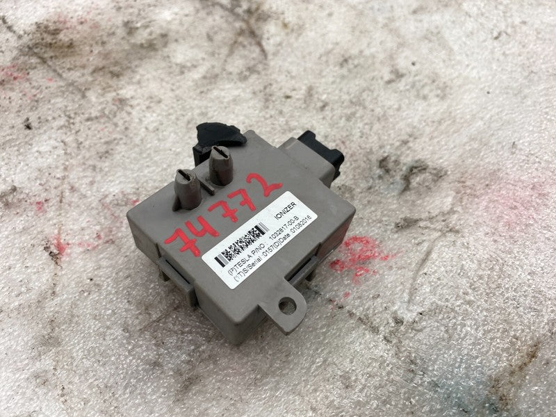 103281700B ⭕ 2012-2015 Tesla Model S Ionizer HVAC Control Unit Module Assembly 1032817-00-B