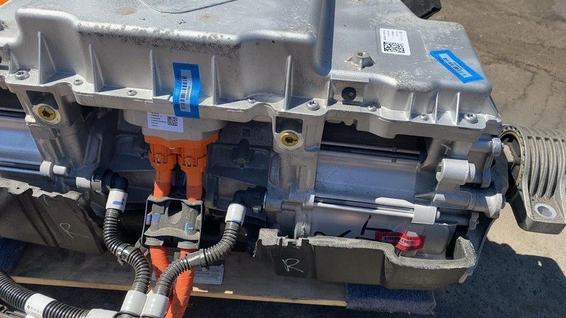 PT00054484 F ⭕ 22-23 Rivian R1T Electric Rear Drive Unit Quad Motor + Subframe & Suspension