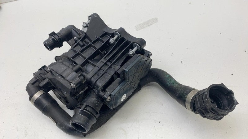 ⭕ 21-23 BMW 530e 330i xDrive Engine Coolant Thermostat Heat Management Housing