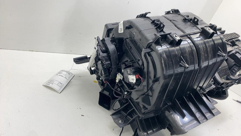 13554357 ⭕19-25 Chevrolet Silverado 1500 HVAC Climate Heater Blower Motor Housing Box OEM