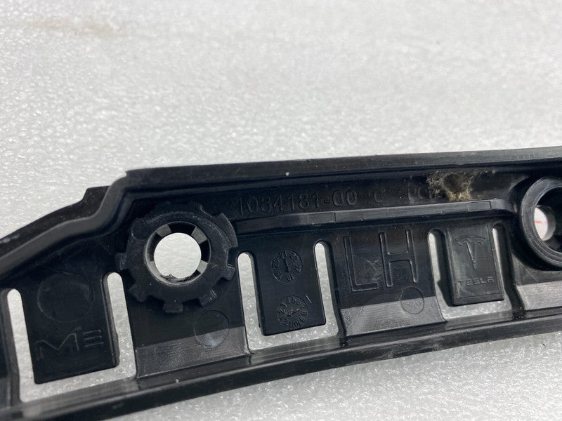 1084181 00 C ⭕ 17-23 Tesla Model 3 Front Left Fender to Bumper Bracket Support 1084181-00-C