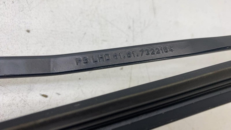 ⭕ 14-21 BMW i3 Front Passenger Side Windshield Wiper Arm & Blade Right
